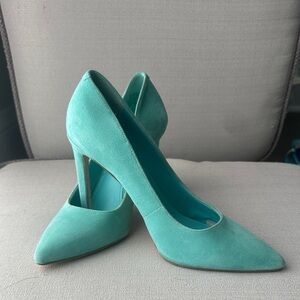 Elegant Turquoise suede Nine West Women's Pumps